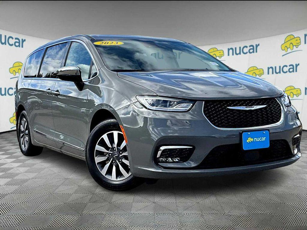 used 2023 Chrysler Pacifica Hybrid car, priced at $37,946
