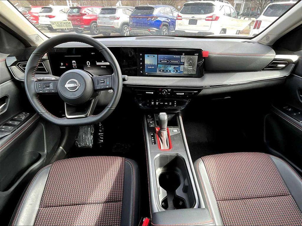 new 2025 Nissan Kicks car, priced at $29,077