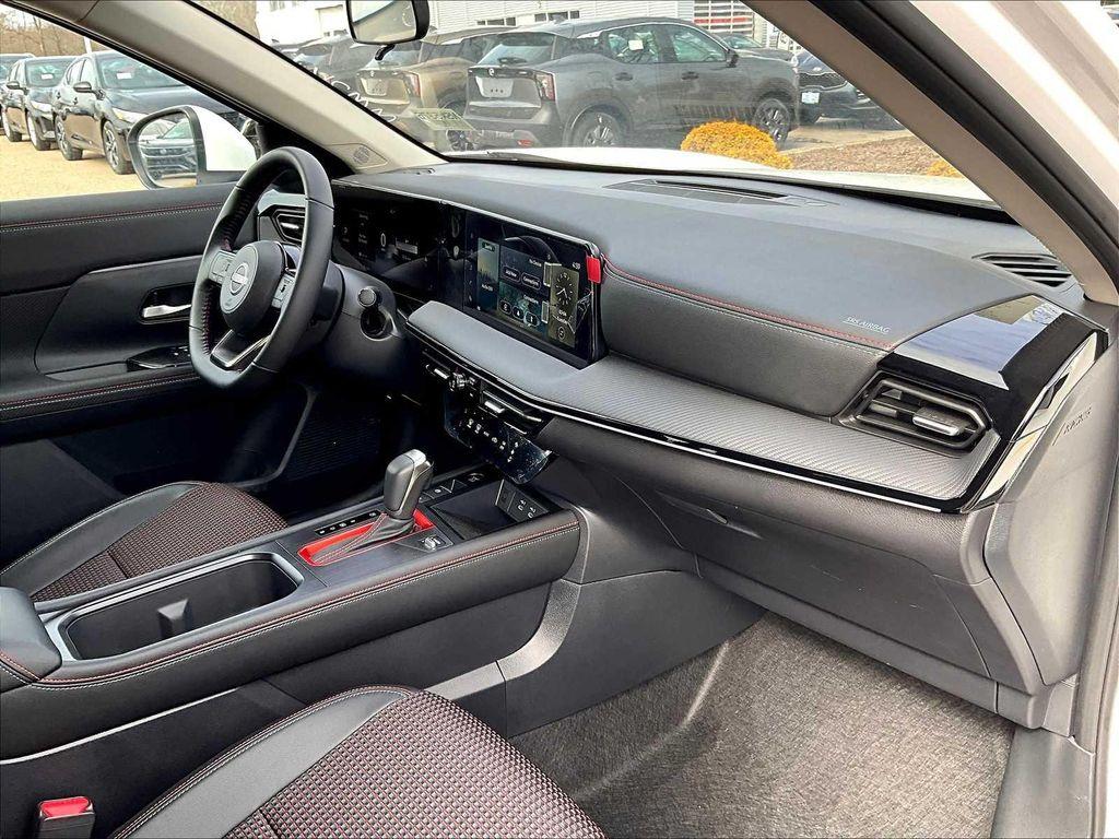 new 2025 Nissan Kicks car, priced at $29,077