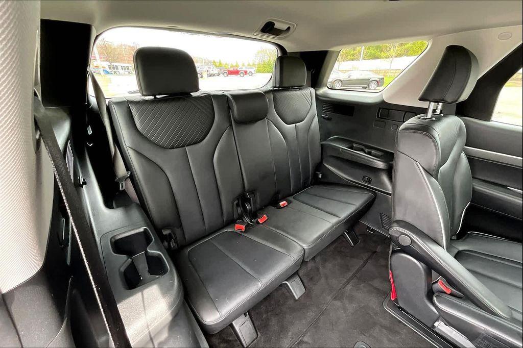 used 2024 Hyundai Palisade car, priced at $34,995