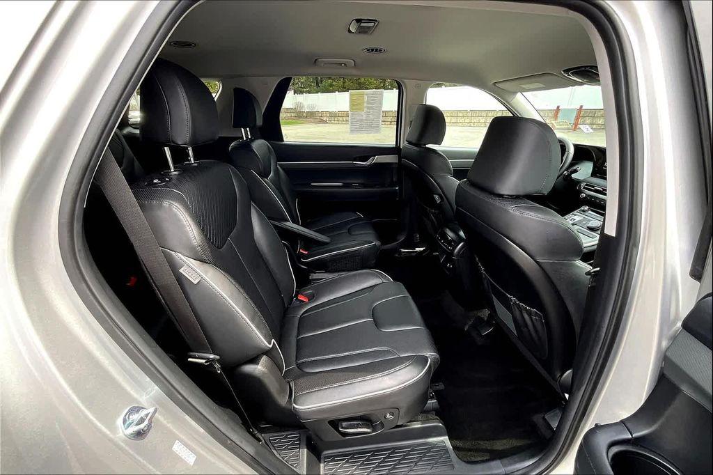 used 2024 Hyundai Palisade car, priced at $34,995
