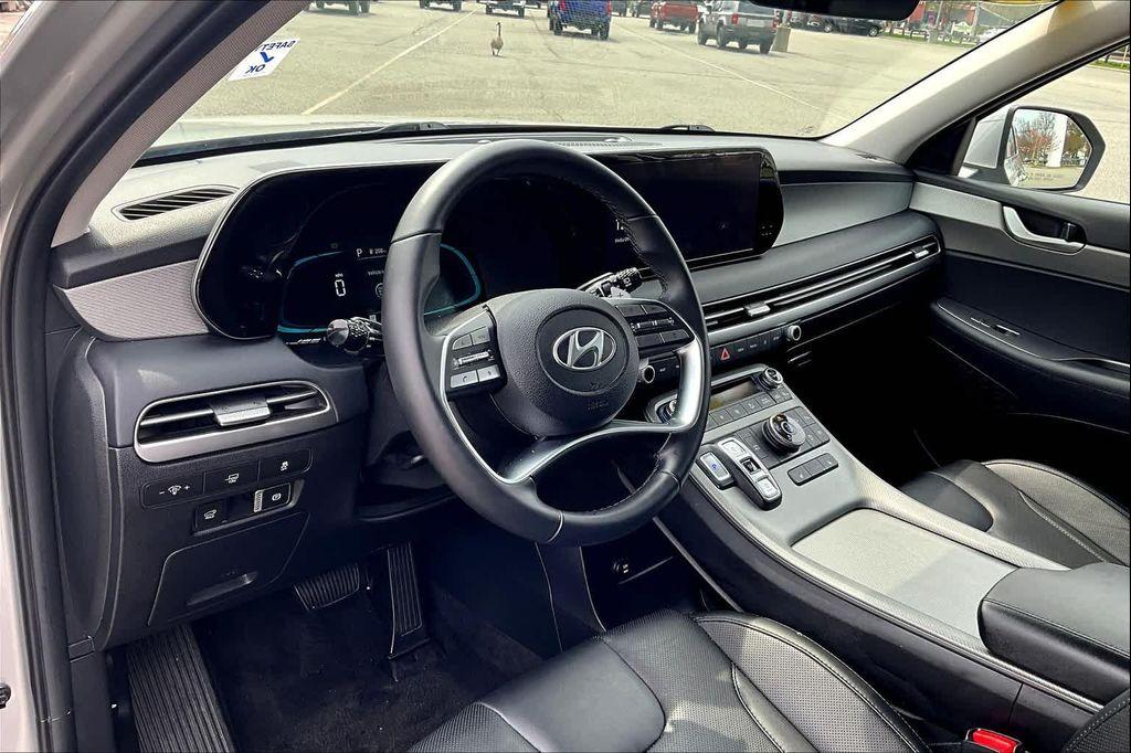 used 2024 Hyundai Palisade car, priced at $34,995