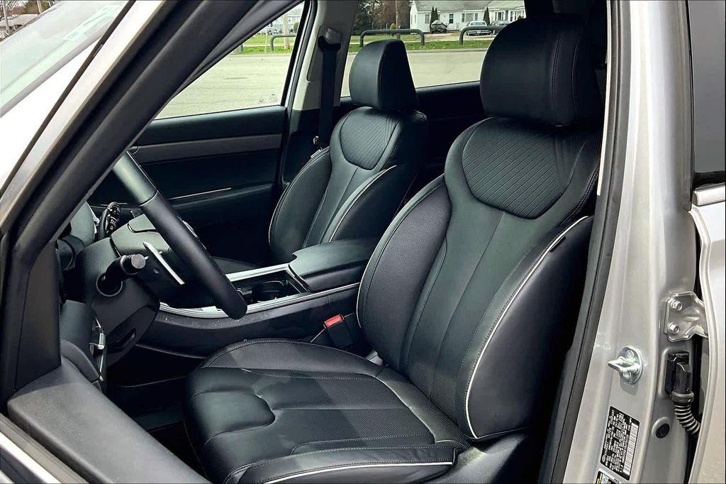 used 2024 Hyundai Palisade car, priced at $34,995