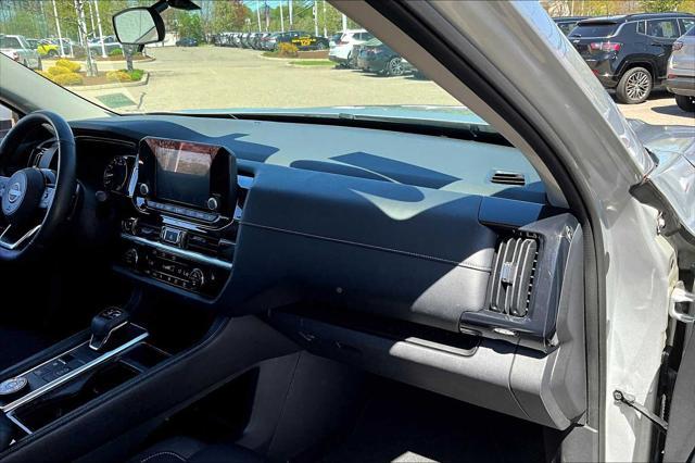used 2022 Nissan Pathfinder car, priced at $30,732