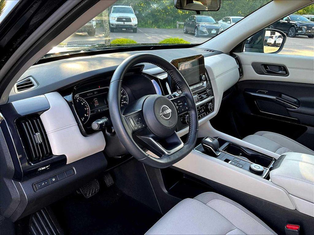 used 2024 Nissan Pathfinder car, priced at $31,999