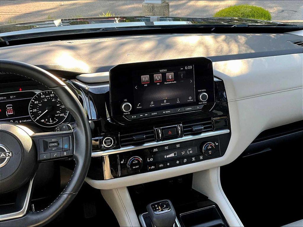 used 2024 Nissan Pathfinder car, priced at $31,999