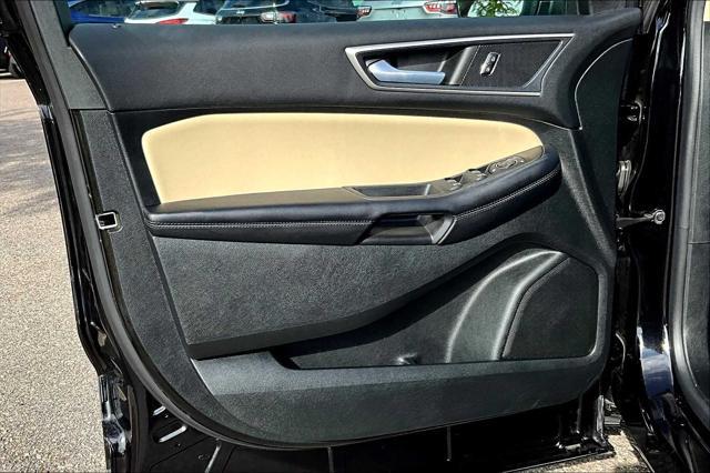 used 2023 Ford Edge car