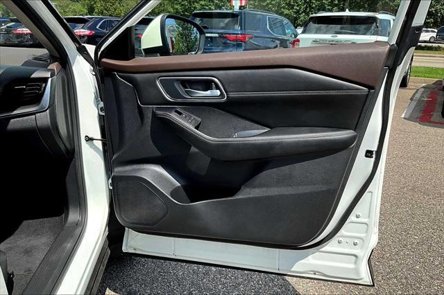 used 2021 Nissan Rogue car, priced at $23,377