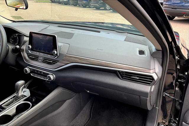 used 2023 Nissan Altima car, priced at $24,088