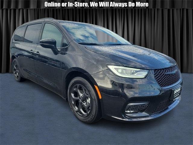 used 2021 Chrysler Pacifica Hybrid car, priced at $32,888