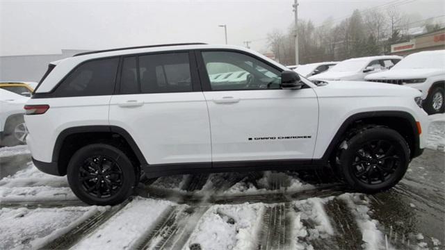 used 2024 Jeep Grand Cherokee car, priced at $41,995