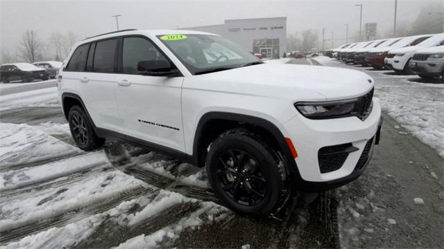 used 2024 Jeep Grand Cherokee car, priced at $41,995