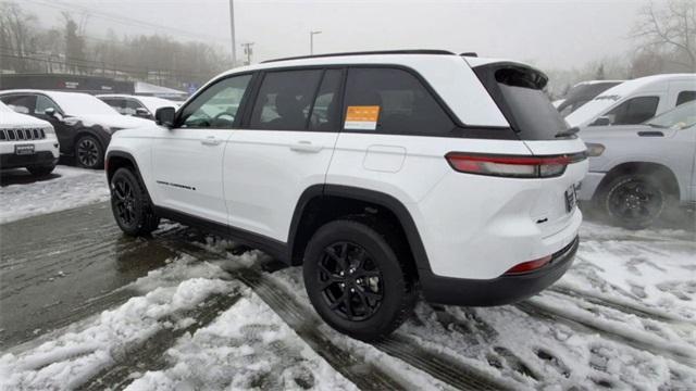 used 2024 Jeep Grand Cherokee car, priced at $41,995