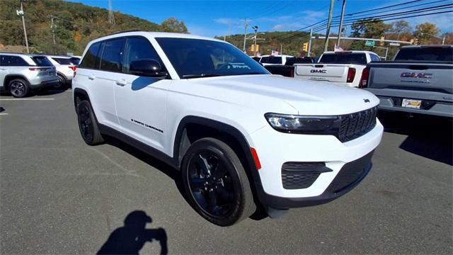 used 2024 Jeep Grand Cherokee car, priced at $36,288
