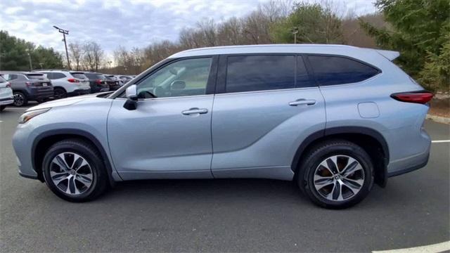 used 2021 Toyota Highlander car, priced at $33,499