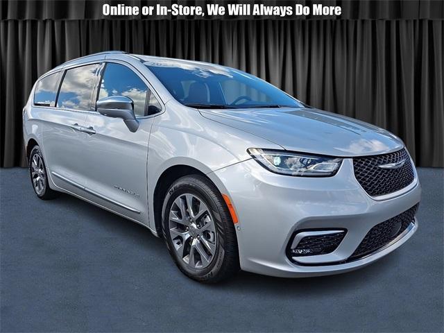 used 2024 Chrysler Pacifica Hybrid car, priced at $41,465