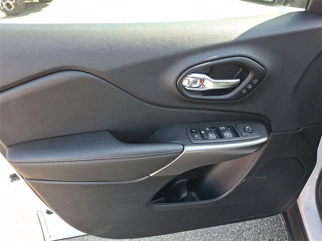 used 2022 Jeep Cherokee car, priced at $27,695