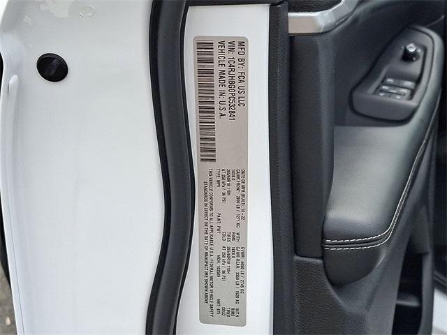 used 2023 Jeep Grand Cherokee car, priced at $34,995