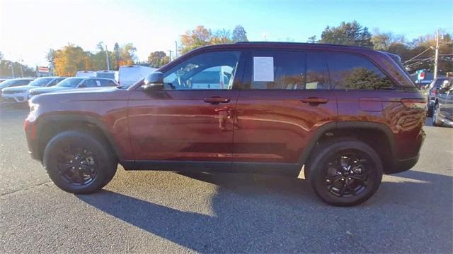 used 2024 Jeep Grand Cherokee car, priced at $39,085