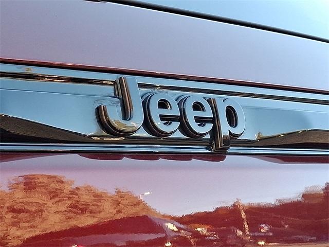 used 2024 Jeep Grand Cherokee car, priced at $39,085