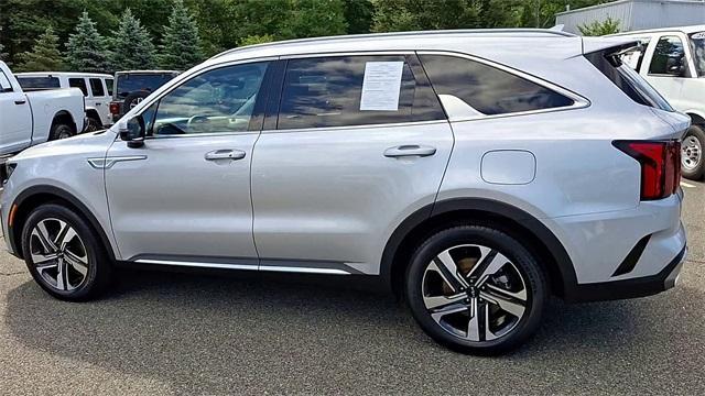 used 2023 Kia Sorento Hybrid car, priced at $31,652