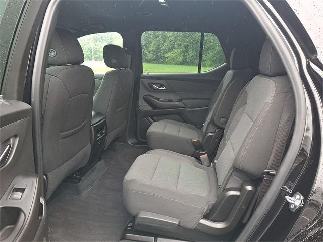 used 2023 Chevrolet Traverse car, priced at $32,998