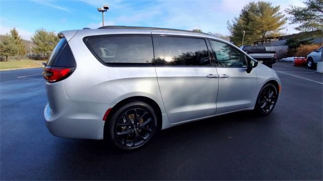 used 2023 Chrysler Pacifica car, priced at $39,888