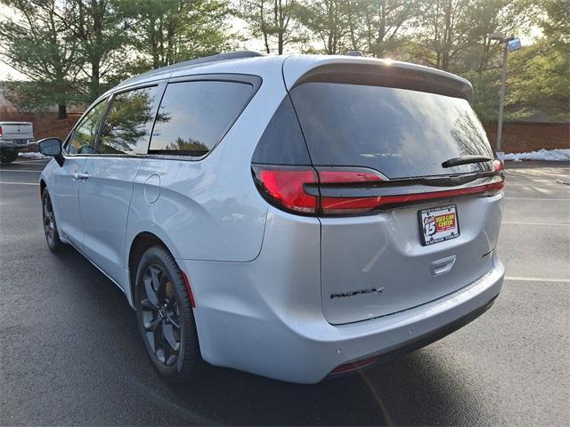 used 2023 Chrysler Pacifica car, priced at $39,888