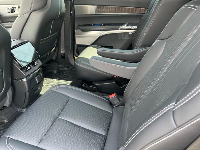 new 2026 Cadillac VISTIQ car, priced at $81,015