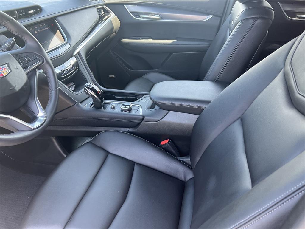 used 2024 Cadillac XT6 car, priced at $39,995