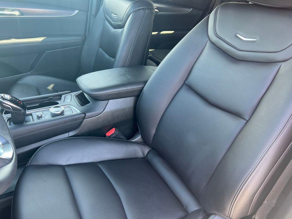 used 2024 Cadillac XT6 car, priced at $38,995