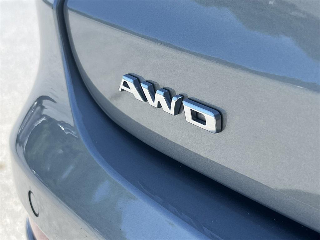 used 2024 Cadillac XT6 car, priced at $39,995