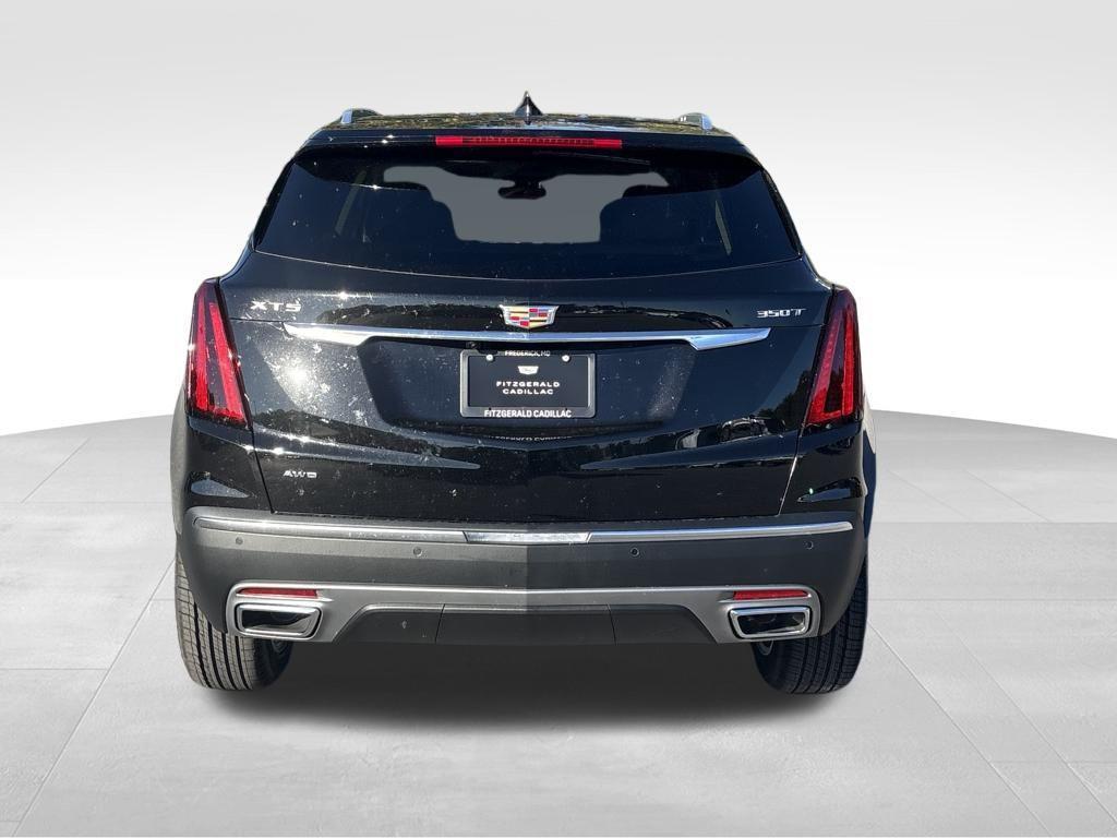 new 2025 Cadillac XT5 car, priced at $53,215