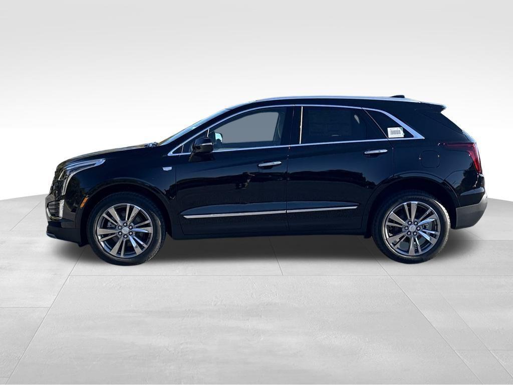 new 2025 Cadillac XT5 car, priced at $53,215