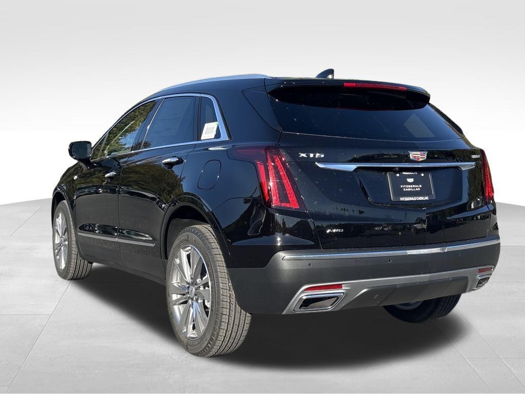 new 2025 Cadillac XT5 car, priced at $53,215