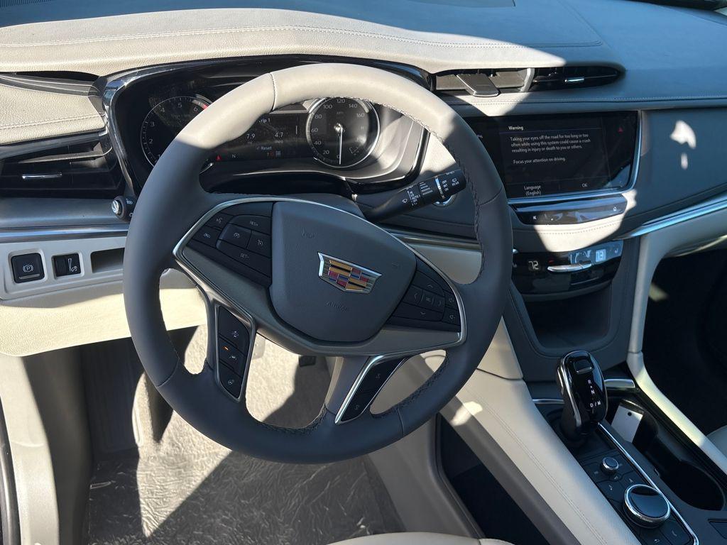 new 2025 Cadillac XT5 car, priced at $53,215