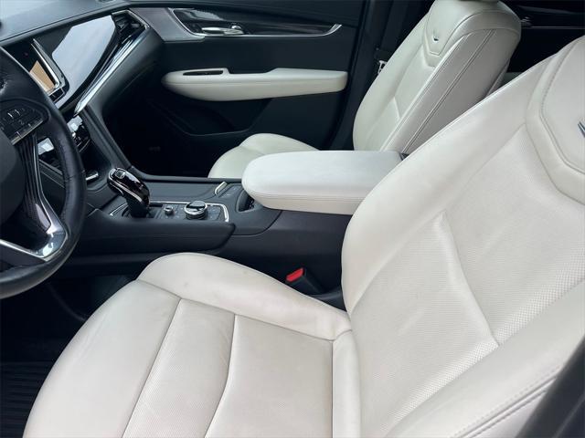 used 2023 Cadillac XT6 car, priced at $44,995
