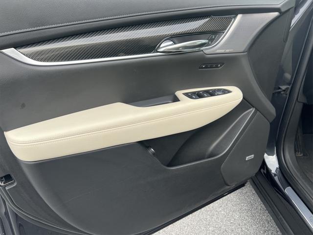 used 2023 Cadillac XT6 car, priced at $44,995