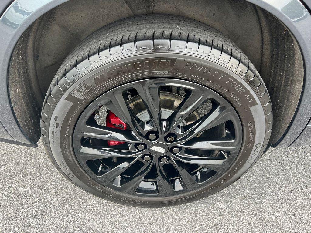 used 2023 Cadillac XT6 car, priced at $39,895