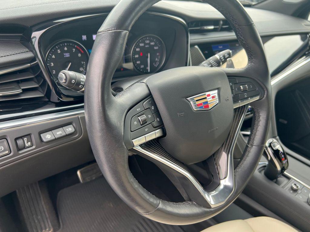 used 2023 Cadillac XT6 car, priced at $39,895