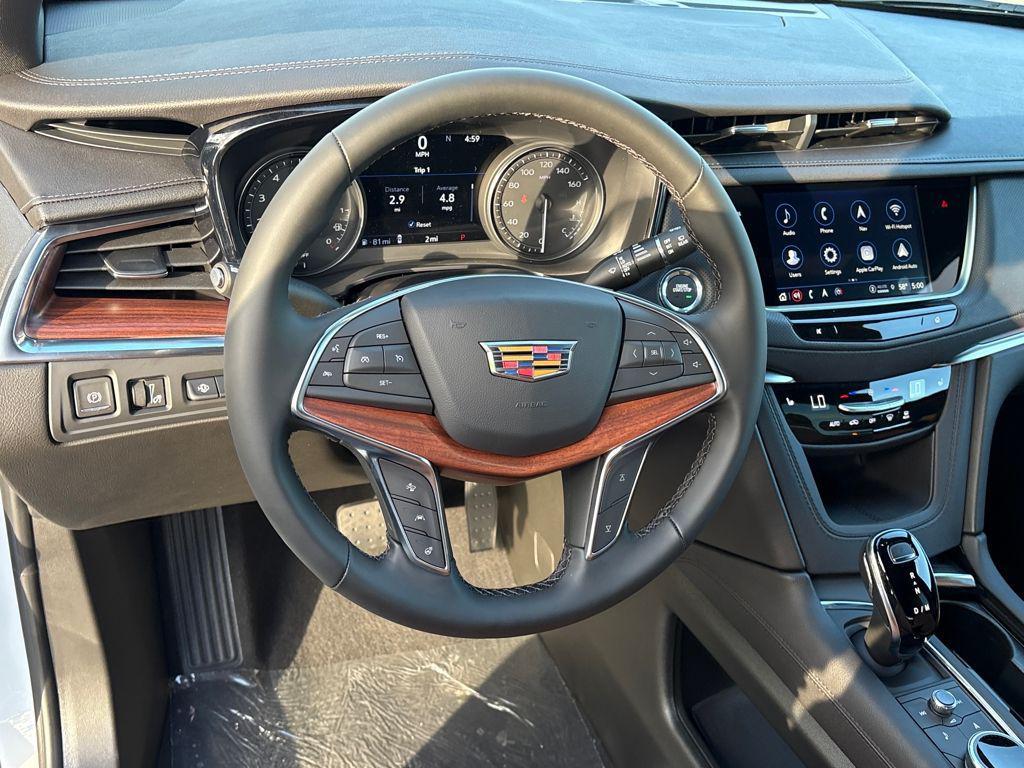 new 2025 Cadillac XT5 car, priced at $56,090