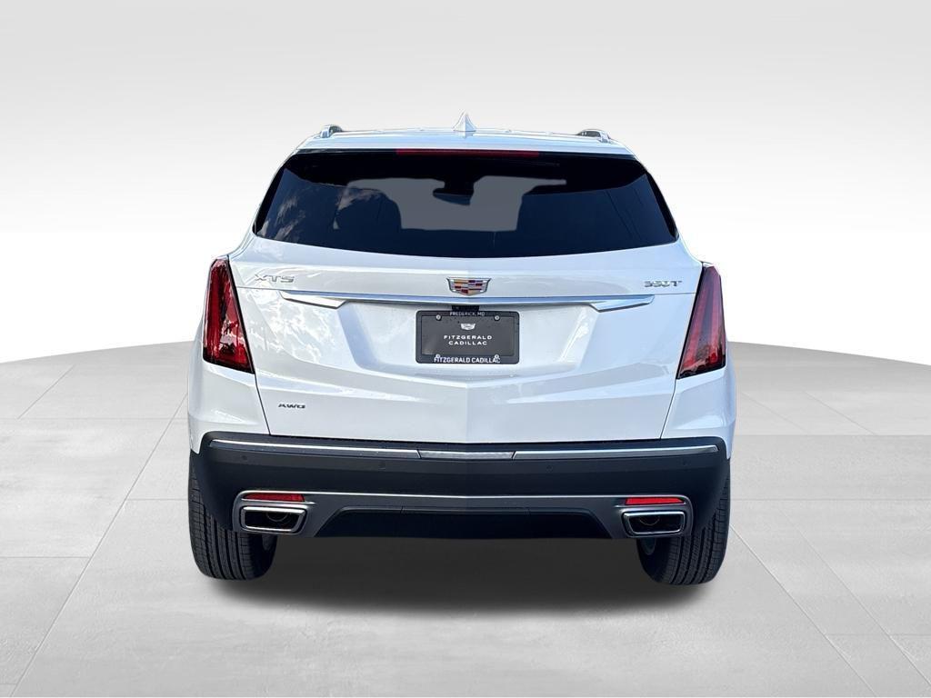 new 2025 Cadillac XT5 car, priced at $56,090