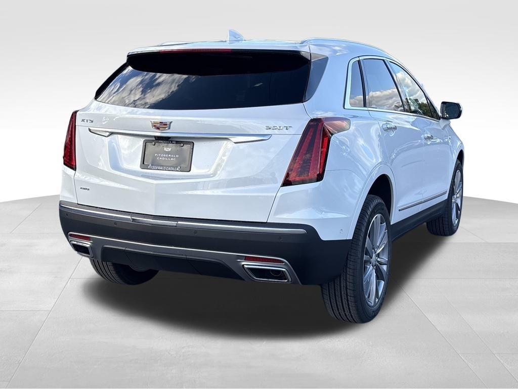 new 2025 Cadillac XT5 car, priced at $56,090