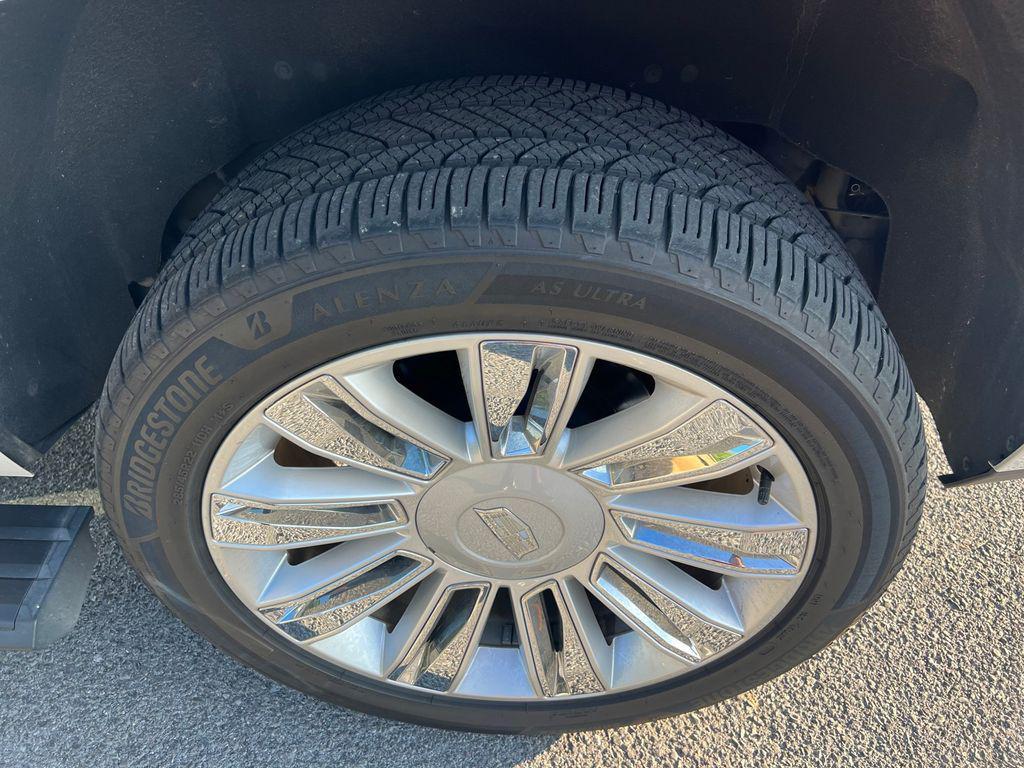 used 2020 Cadillac Escalade car, priced at $45,995