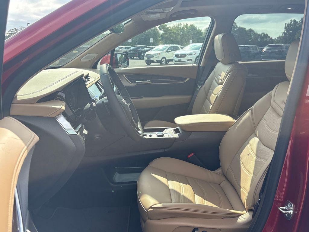 new 2025 Cadillac XT6 car, priced at $74,260