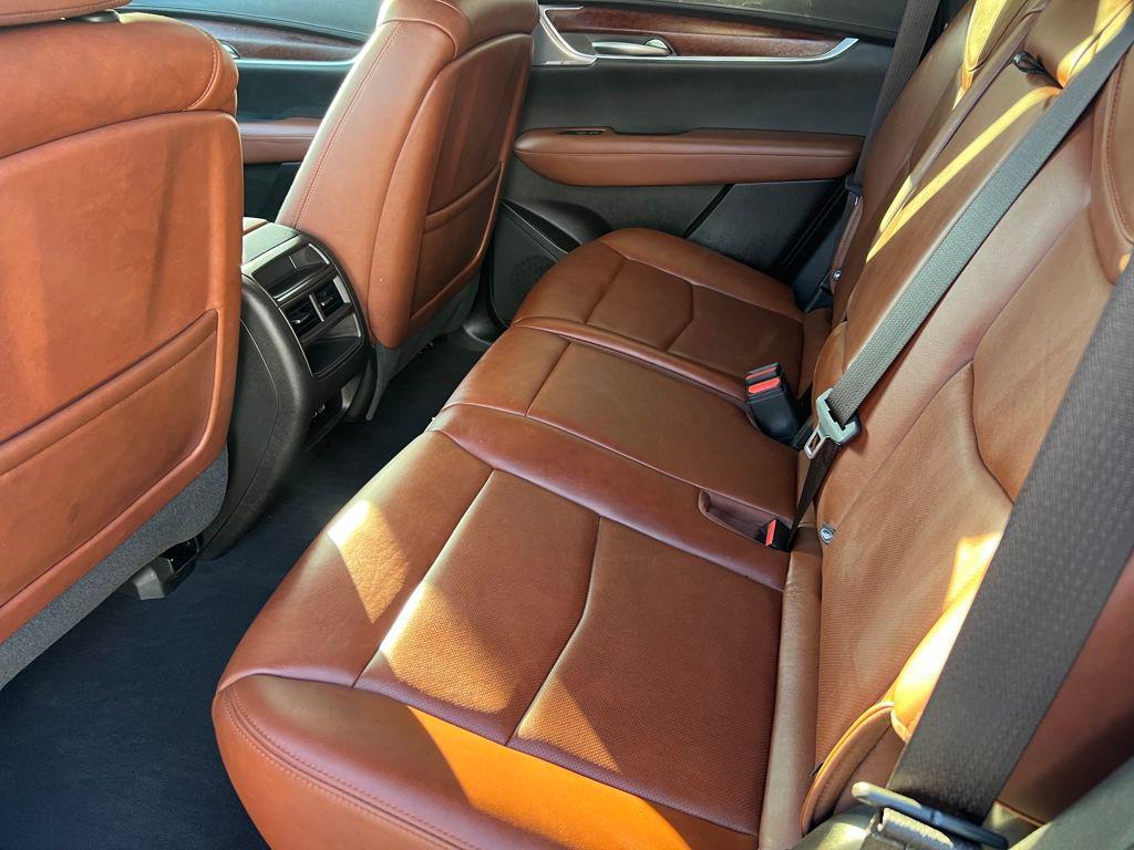 used 2023 Cadillac XT5 car, priced at $31,995