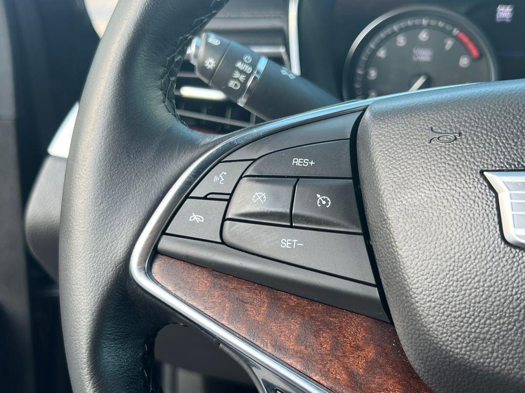 used 2023 Cadillac XT5 car, priced at $31,995