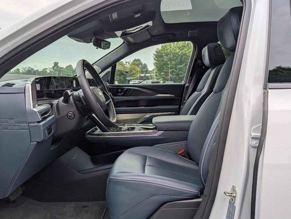 new 2025 Cadillac Escalade IQ car, priced at $136,991