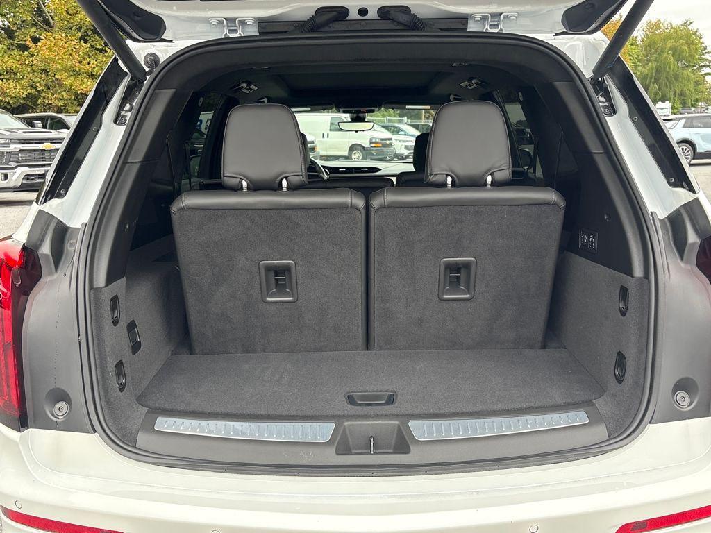 new 2025 Cadillac XT6 car, priced at $63,911