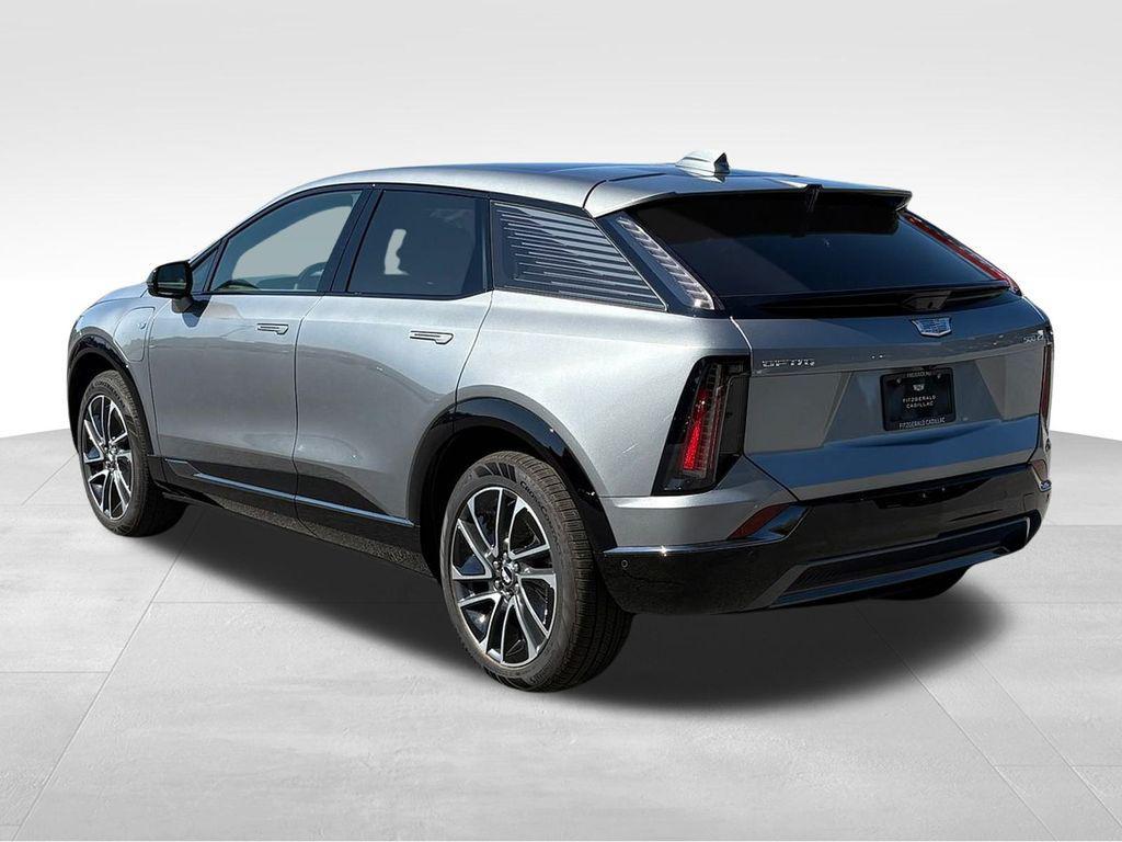 new 2025 Cadillac OPTIQ car, priced at $55,615